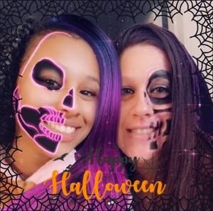 Meet your Posher, Carey